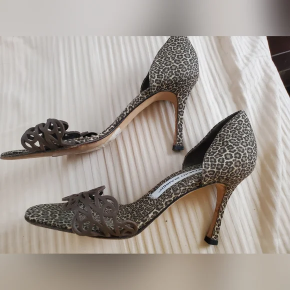 Sz 37 Manolo Blahnik heels